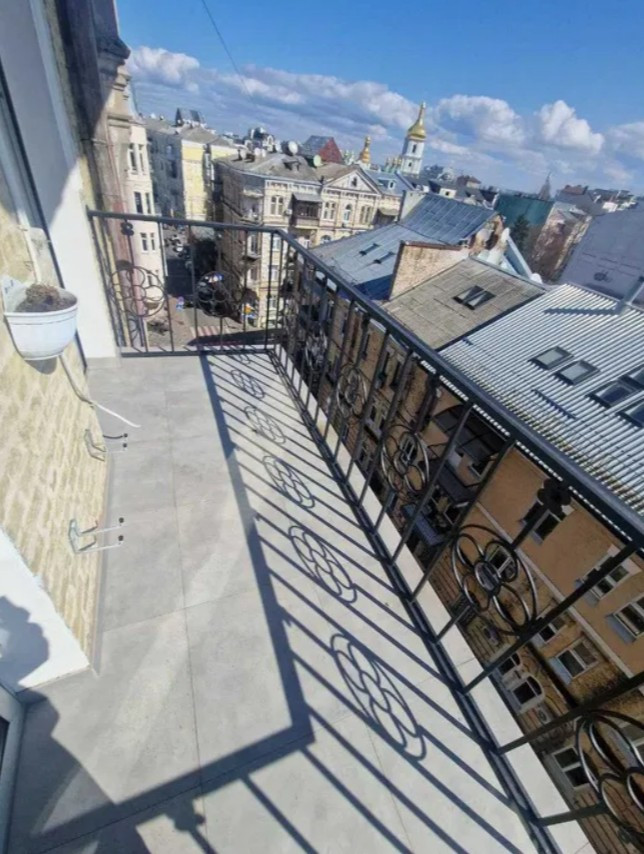 Продажа 1к квартиры в Киеве, Рейтарская ул. 3