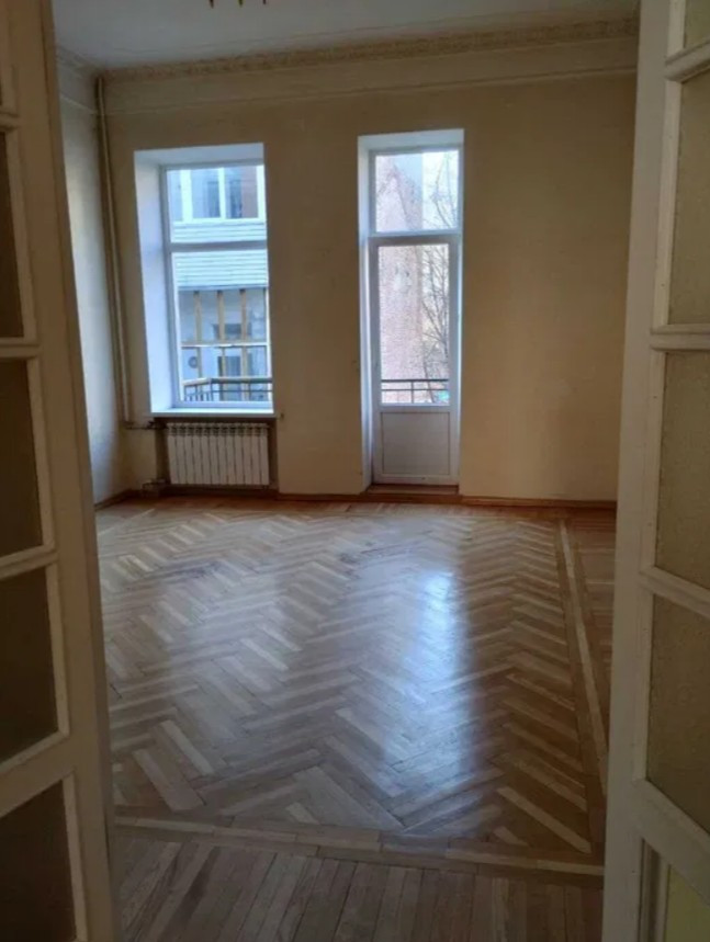 Продажа 2к квартиры в Киеве,  Малая Житомирская ул., 7 10