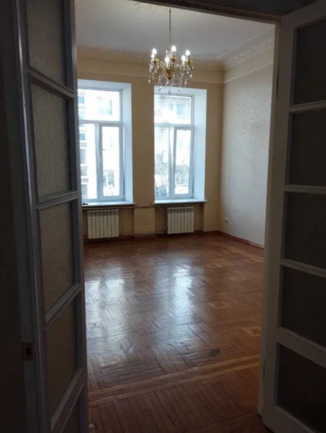 Продажа 2к квартиры в Киеве,  Малая Житомирская ул., 7 12