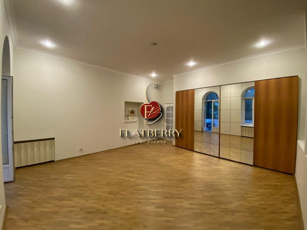 Аренда 3к офиса в Киеве,  Лютеранская ул., 12 1