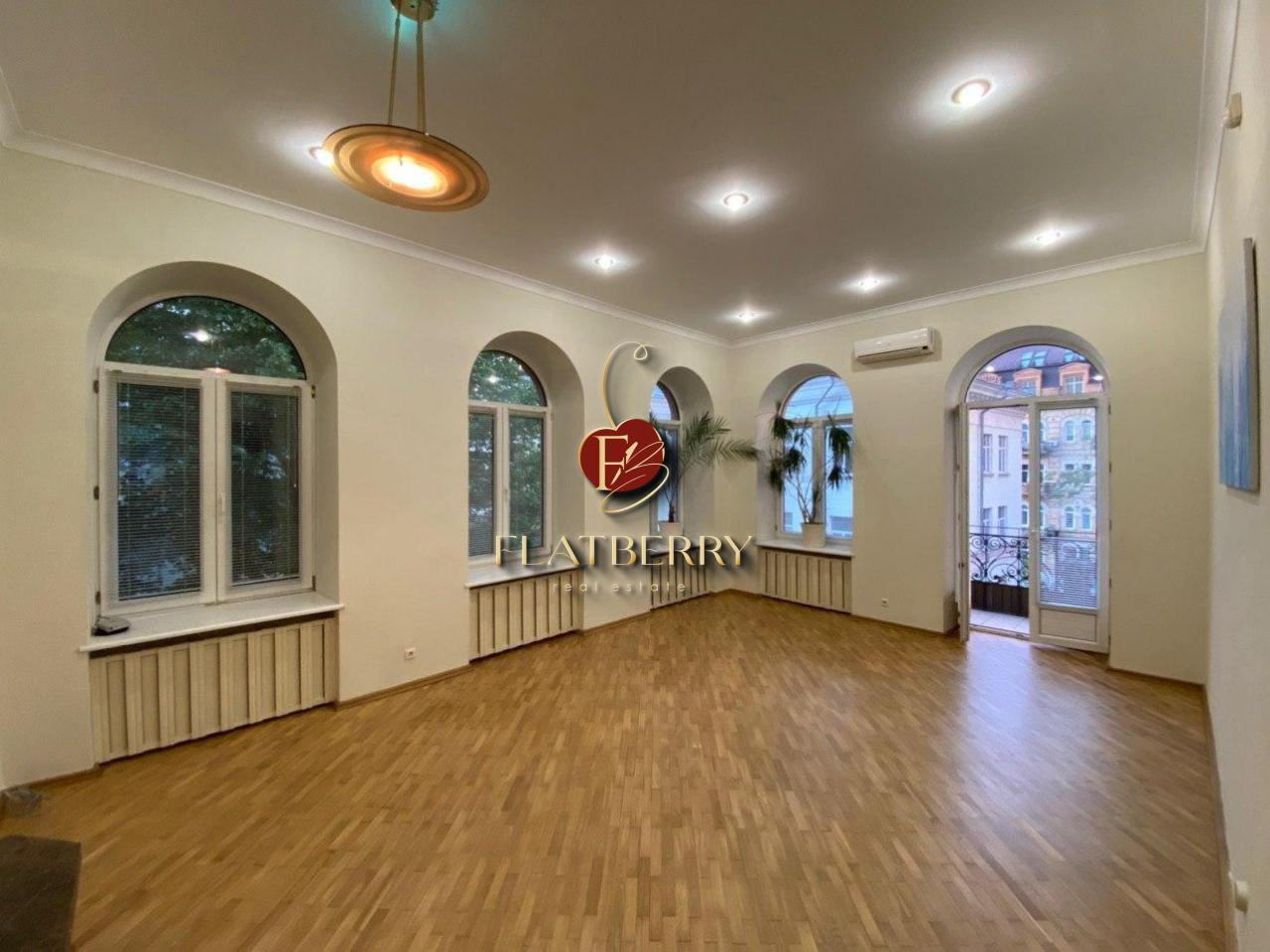 Аренда 3к офиса в Киеве,  Лютеранская ул., 12 4