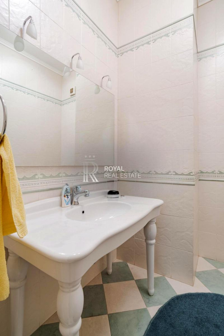 Продажа 6к квартиры в Киеве,  Софиевская ул., 25А 21