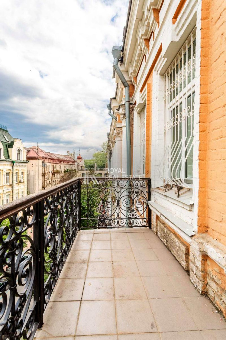 Продажа 6к квартиры в Киеве,  Софиевская ул., 25А 28