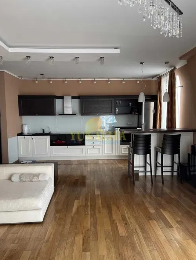 Аренда 3к квартиры в Киеве,  Лабораторная ул., 8 5
