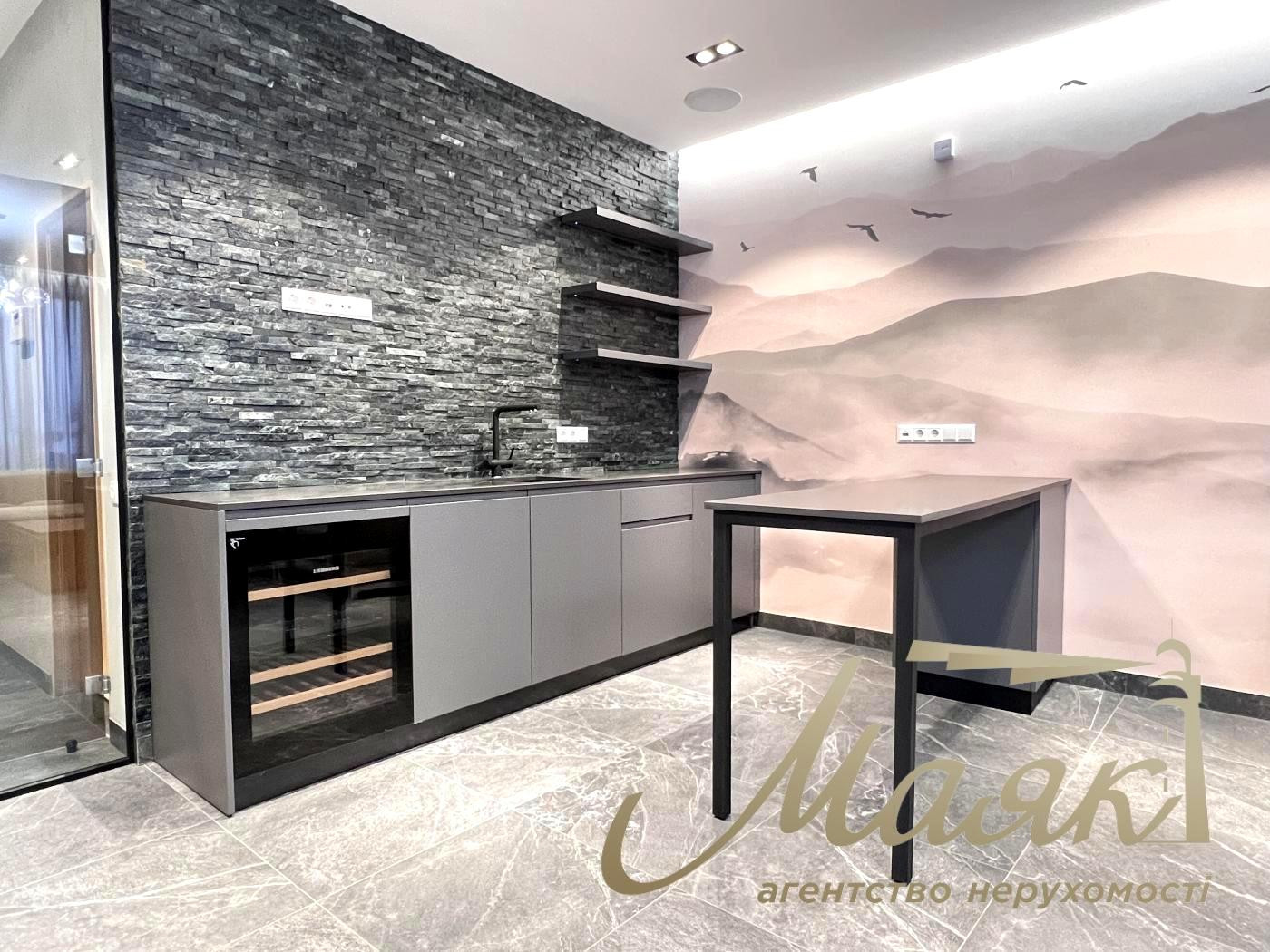 Аренда 5к дома в Киеве,  Абрикосовая ул. 34