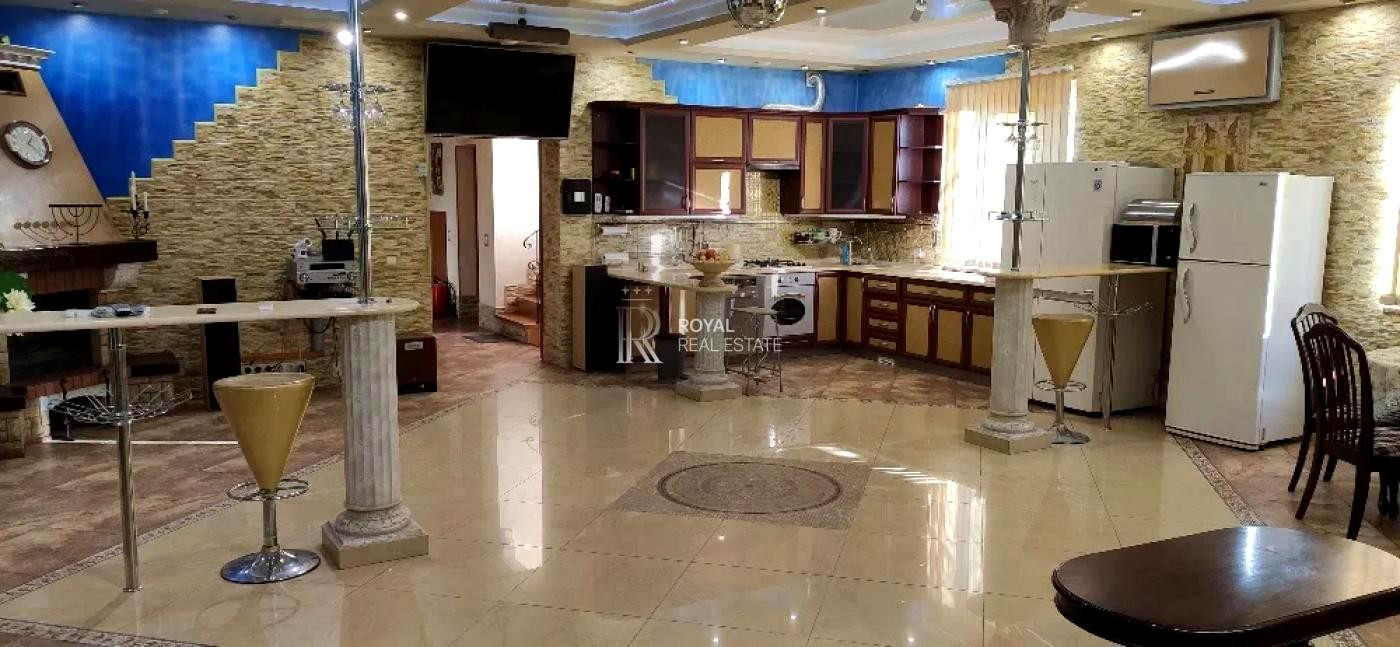 Аренда 6к дома в Киеве,  Петропавловская Борщаговка 7
