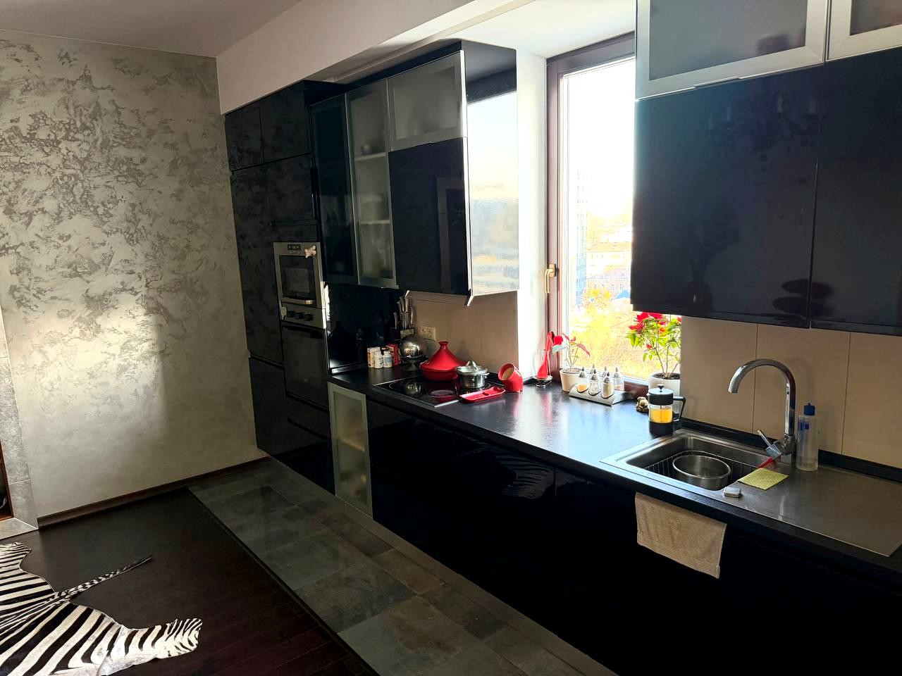 Аренда 4к квартиры в Киеве,  Кропивницкого ул., 10 12