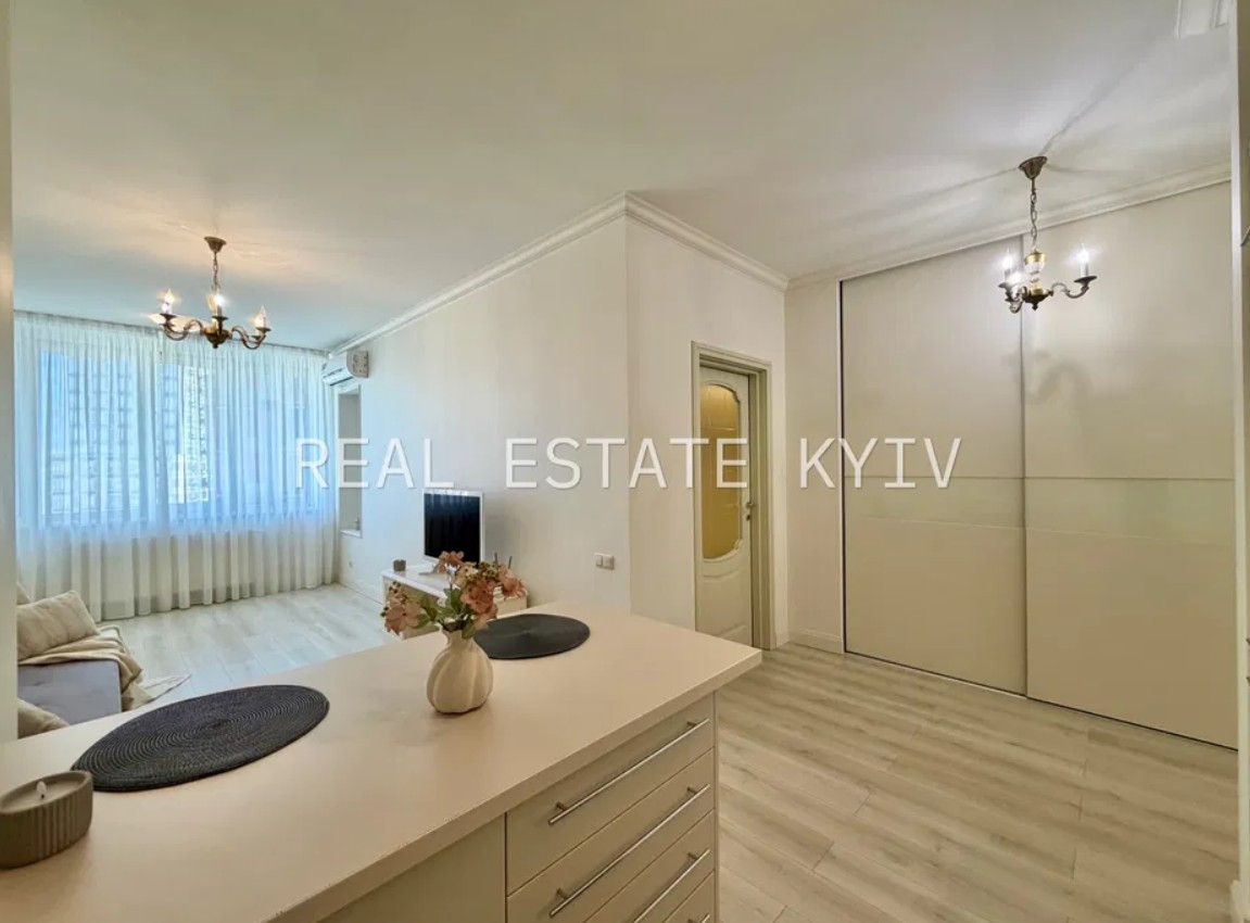 Аренда 2к квартиры в Киеве,  ЖК Роял Тауер, Саксаганского ул., 37К 5