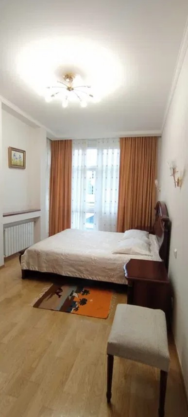 Аренда 3к квартиры в Киеве,  Панаса Мирного ул., 17 1