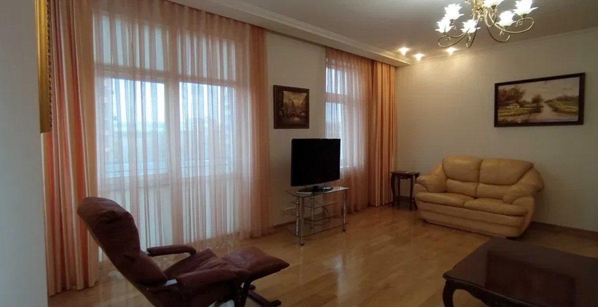 Аренда 3к квартиры в Киеве,  Панаса Мирного ул., 17 5