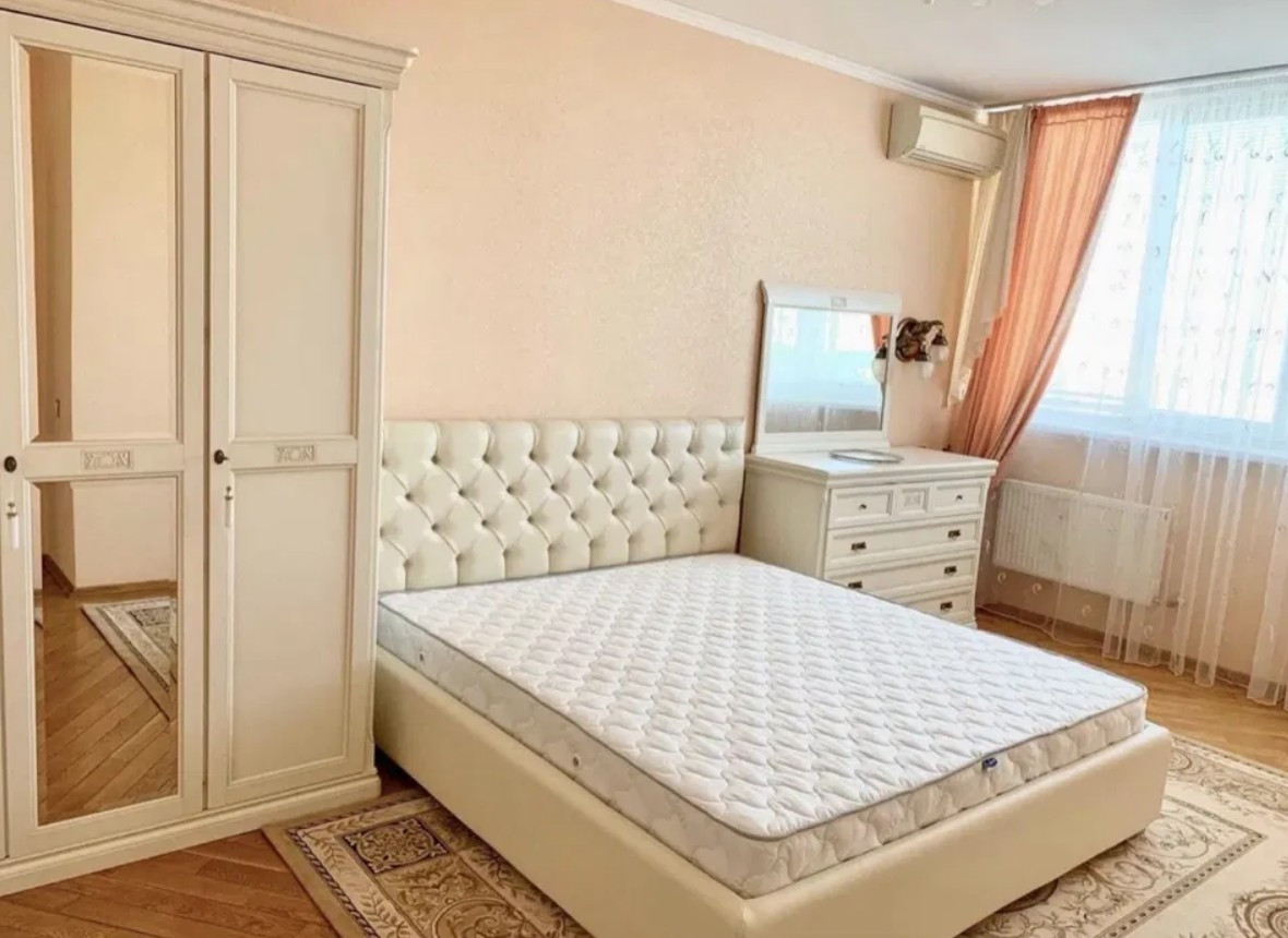 Аренда 5к квартиры в Киеве, Ежи Гедройца ул. (Тверская ул.), 2 1