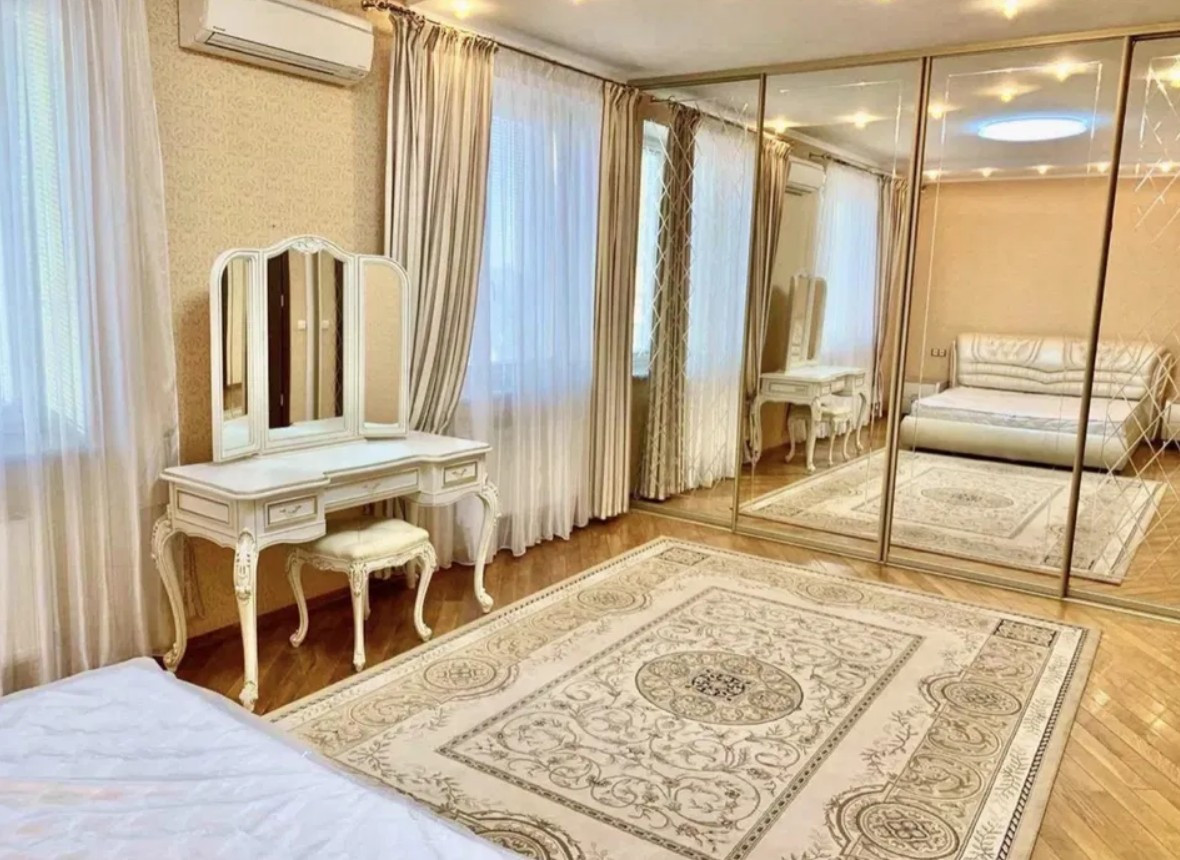 Аренда 5к квартиры в Киеве, Ежи Гедройца ул. (Тверская ул.), 2 3