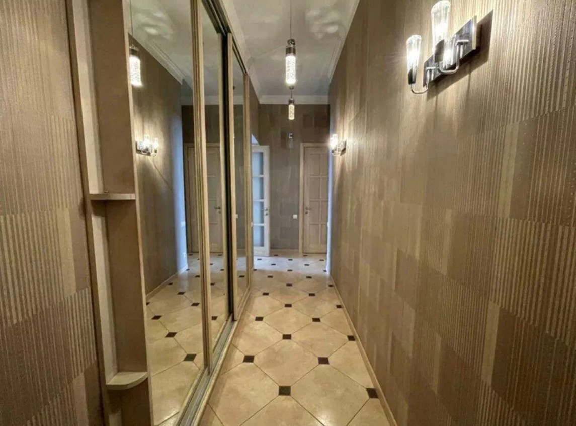 Аренда 2к квартиры в Киеве,  Андреевский спуск, 2В 14