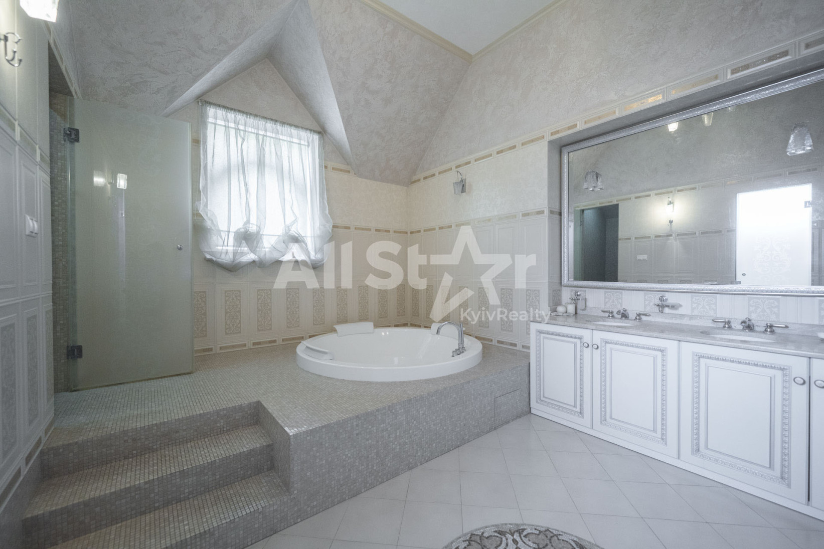 Аренда 9к дома в Киеве, Радченко Петра ул., 16