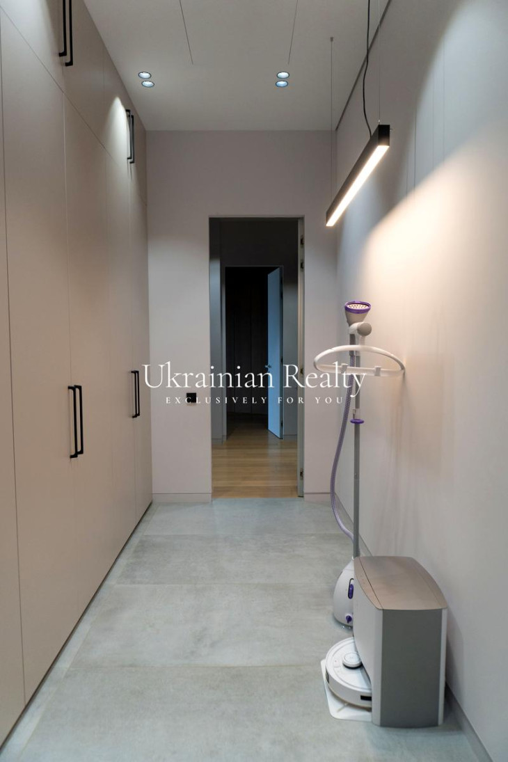 Аренда 5к квартиры в Киеве,  ЖК Ренессанс Резиденс, Новоселицкая ул. 32