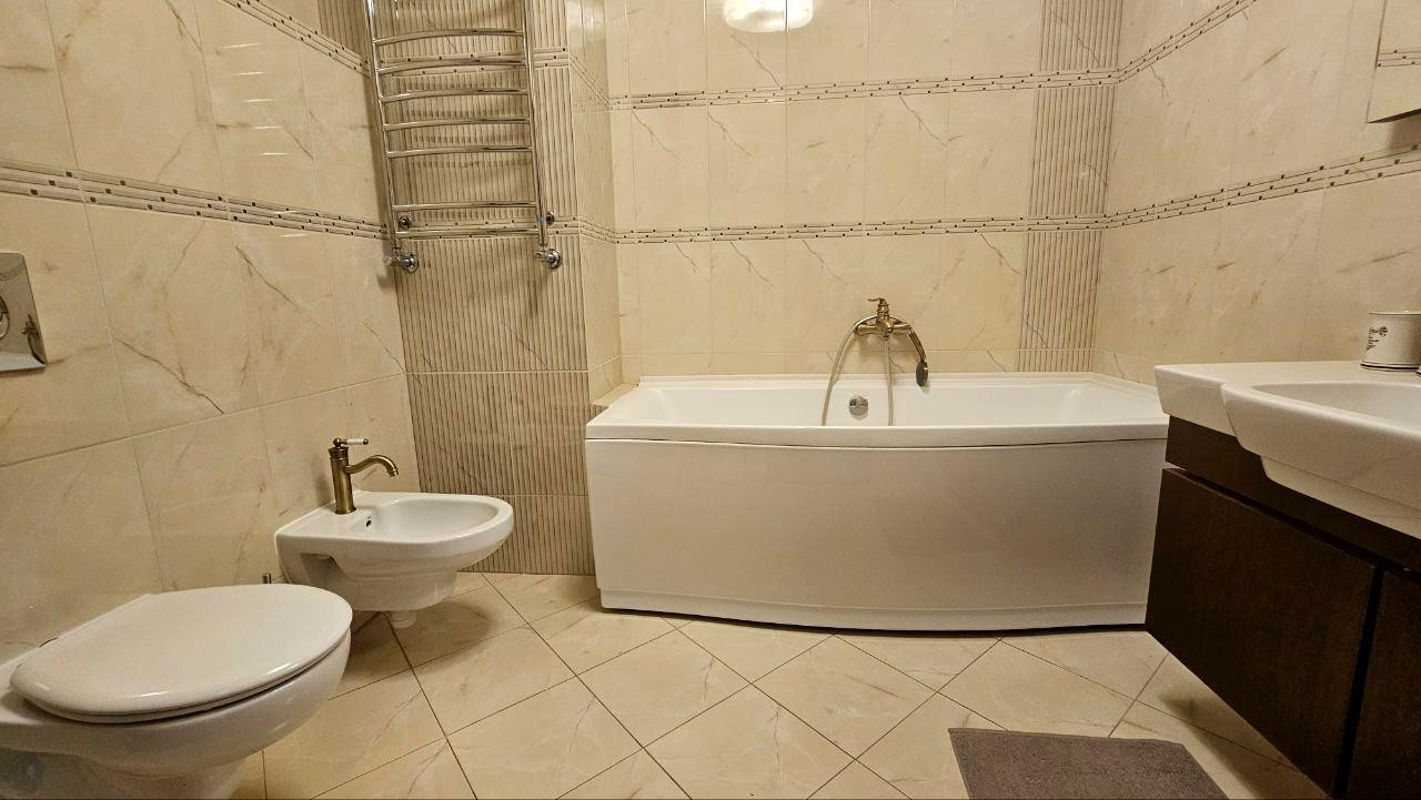 Аренда 3к квартиры в Киеве,  Леси Украинки бульвар, 7А 13