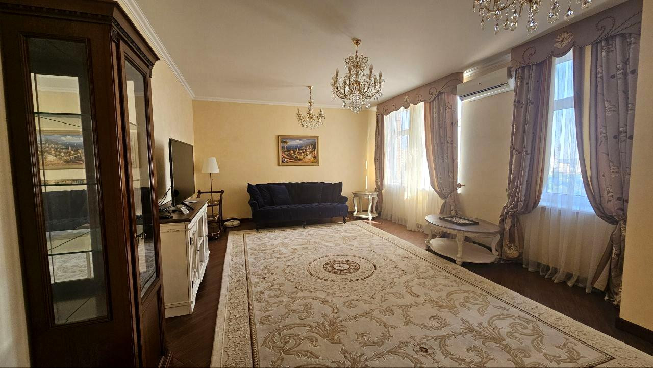Аренда 3к квартиры в Киеве,  Леси Украинки бульвар, 7А 15