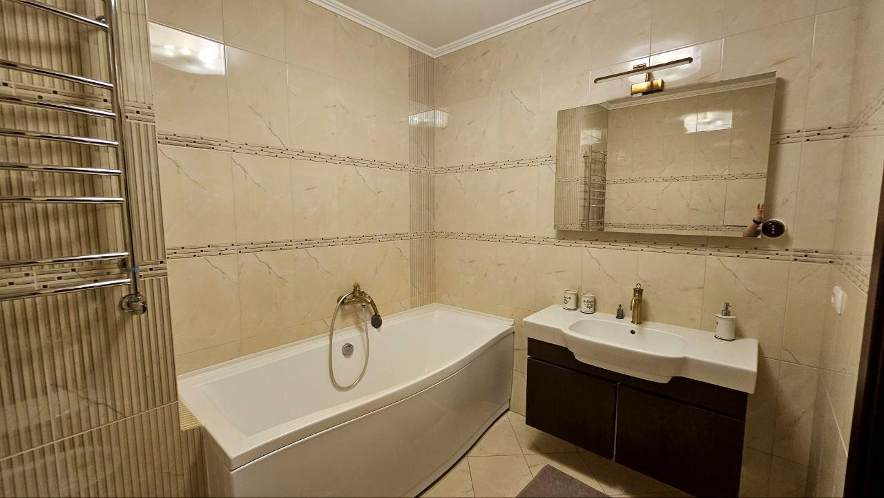 Аренда 3к квартиры в Киеве,  Леси Украинки бульвар, 7А 23