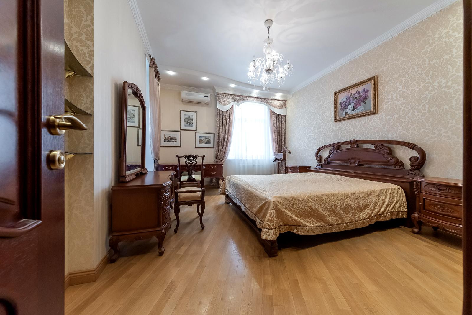 Аренда 4к квартиры в Киеве,  Старонаводницкая ул., 13 6
