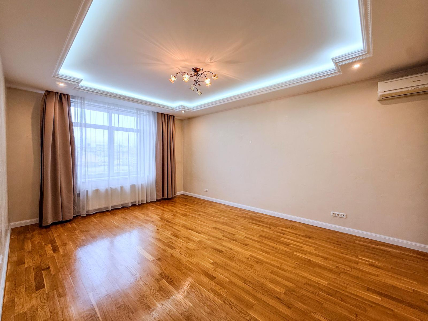 Аренда 4к квартиры в Киеве,  Круглоуниверситетская ул., 3-5 7