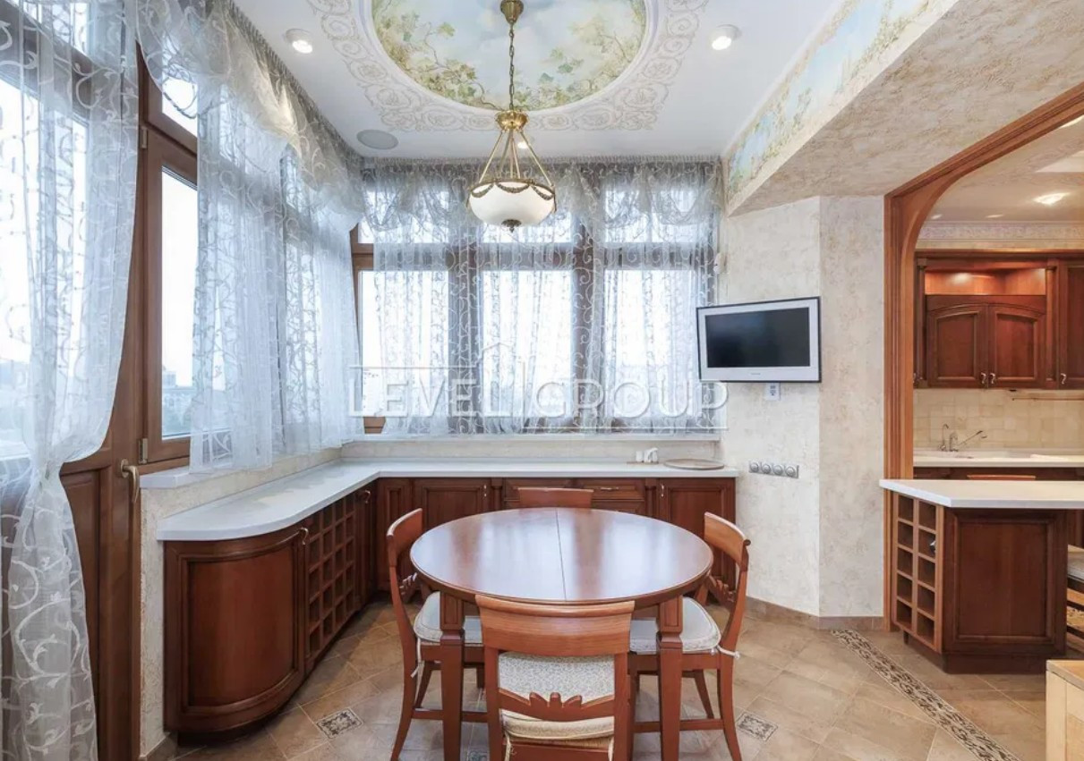 Аренда 4к квартиры в Киеве,  Обсерваторная ул., 7 8