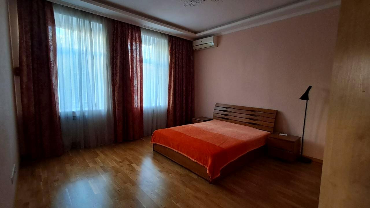 Аренда 3к квартиры в Киеве,  Академика Богомольца ул., 7/14 7
