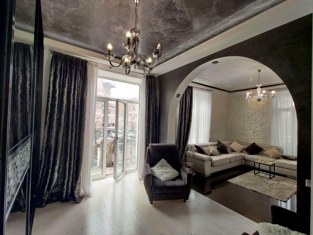 Аренда 2к квартиры в Киеве,  Братская ул., 5 1