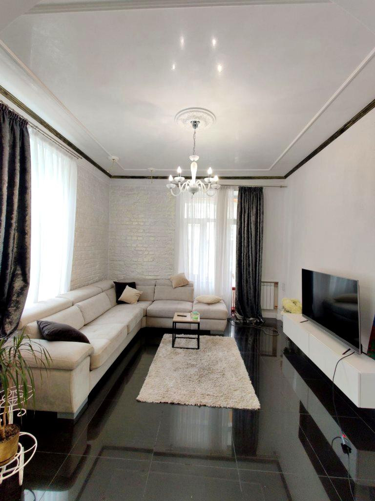 Аренда 2к квартиры в Киеве,  Братская ул., 5 2