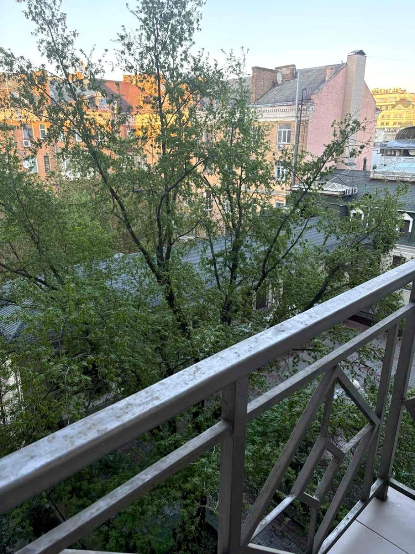 Аренда 2к квартиры в Киеве, Хорива ул., 39/41 10