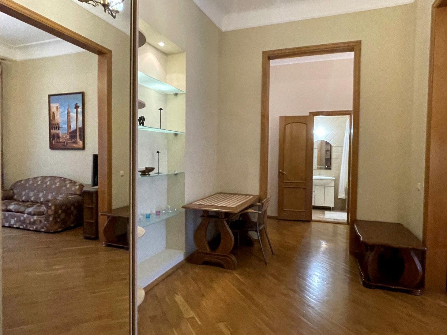 Аренда 3к квартиры в Киеве,  Заньковецкой ул., 6 7