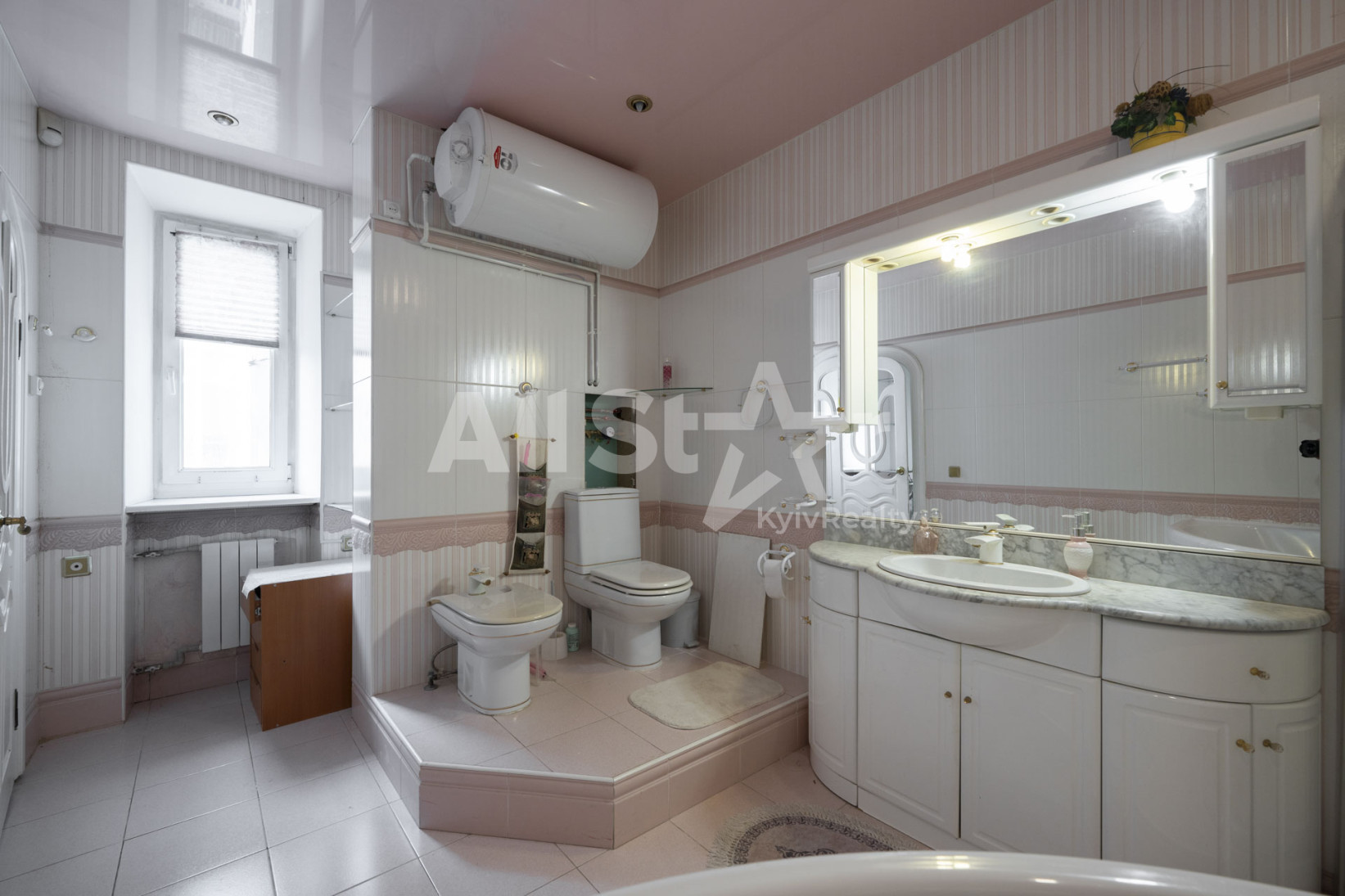 Аренда 4к квартиры в Киеве,  Лютеранская ул., 21/12 7