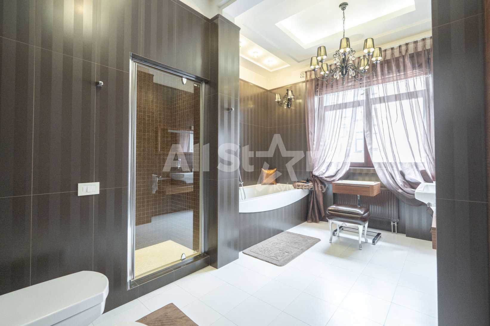 Аренда 4к квартиры в Киеве,  ЖК Капитолий, Крещатик ул., 27Б 3