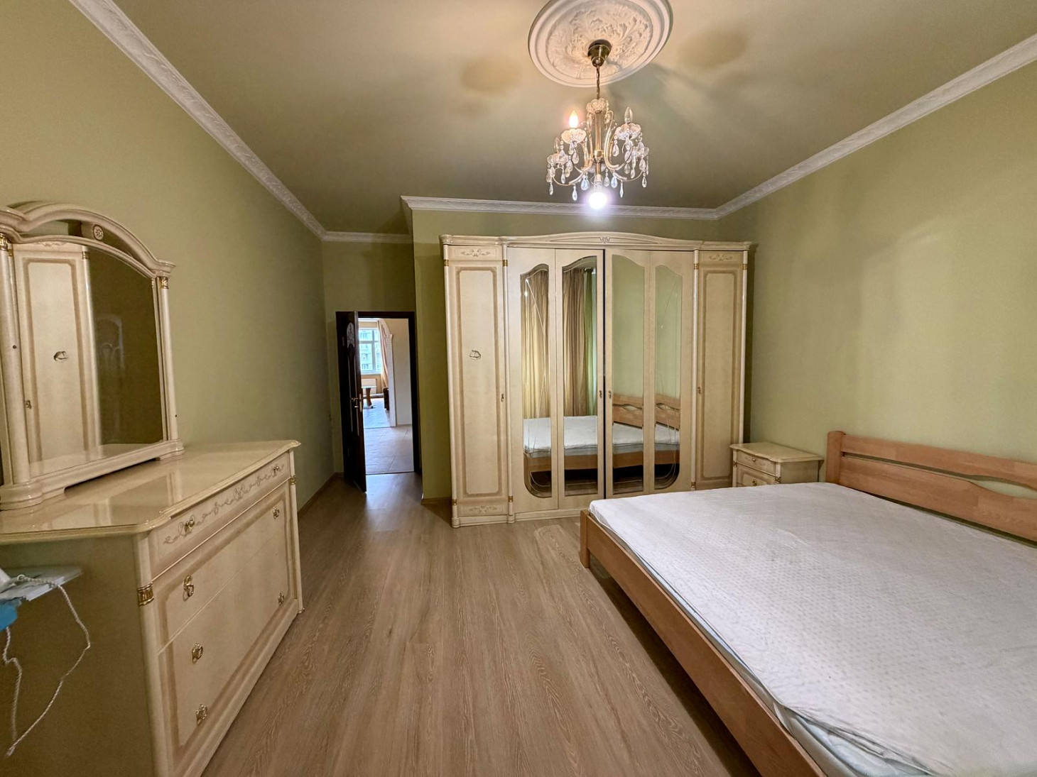 Аренда 4к квартиры в Киеве,  Старонаводницкая ул., 6Б 2