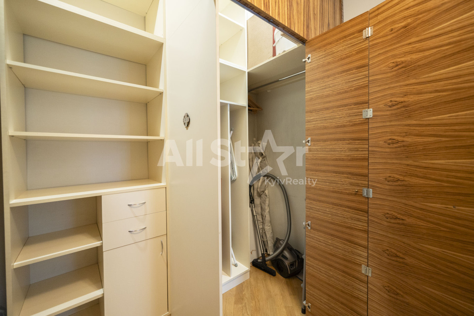 Аренда 2к квартиры в Киеве, Дарвина ул., 8 10