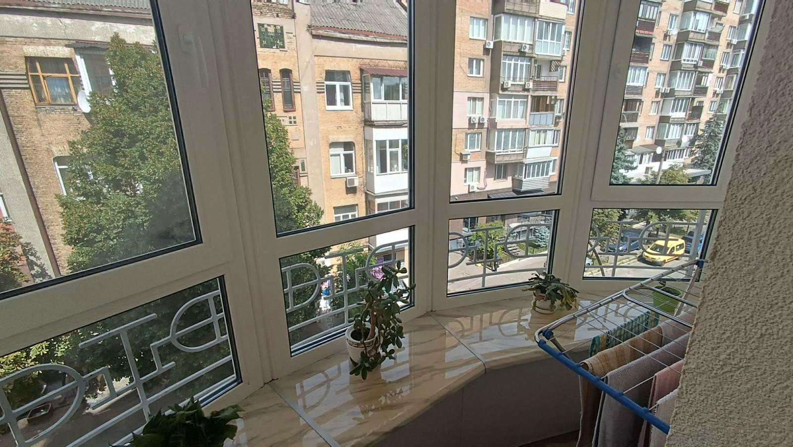 Аренда 3к квартиры в Киеве,  Тургеневская ул., 46/11 17
