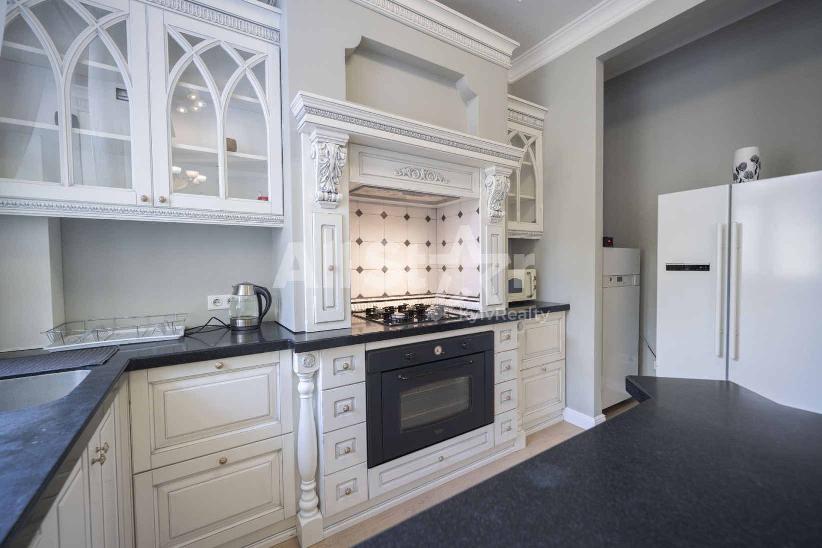 Аренда 3к квартиры в Киеве, Воздвиженская ул., 50 8