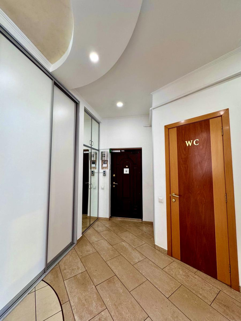 Продажа 7к квартиры в Киеве,  Трехсвятительская ул., 13 3