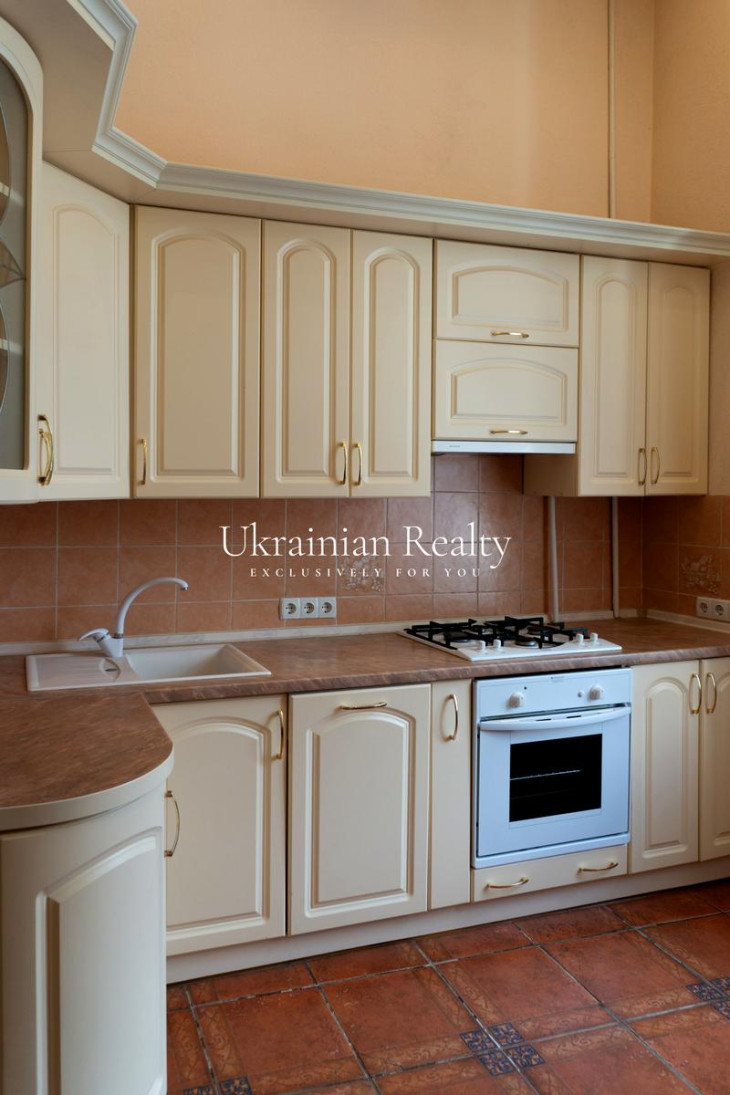 Аренда 2к квартиры в Киеве,  Богдана Хмельницкого ул., 10 10