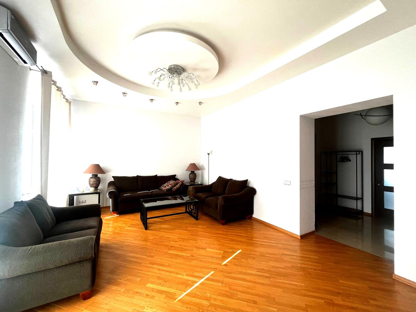 Аренда 2к квартиры в Киеве,  Терещенковская ул., 7 1