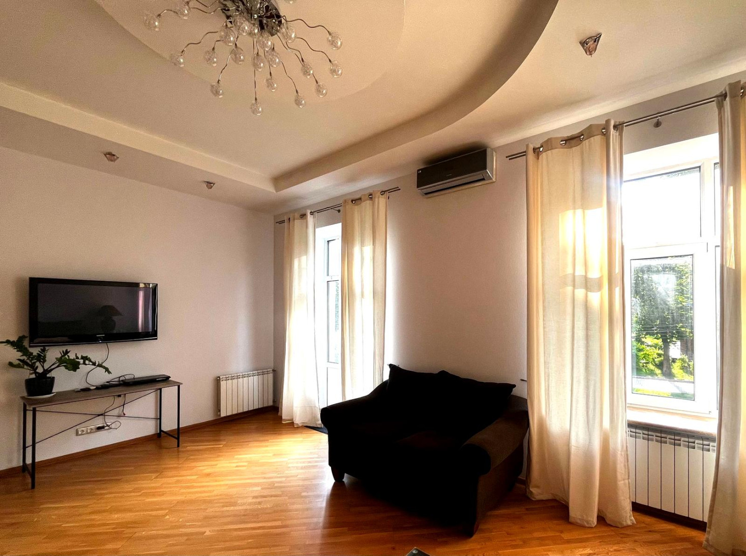 Аренда 2к квартиры в Киеве,  Терещенковская ул., 7 9