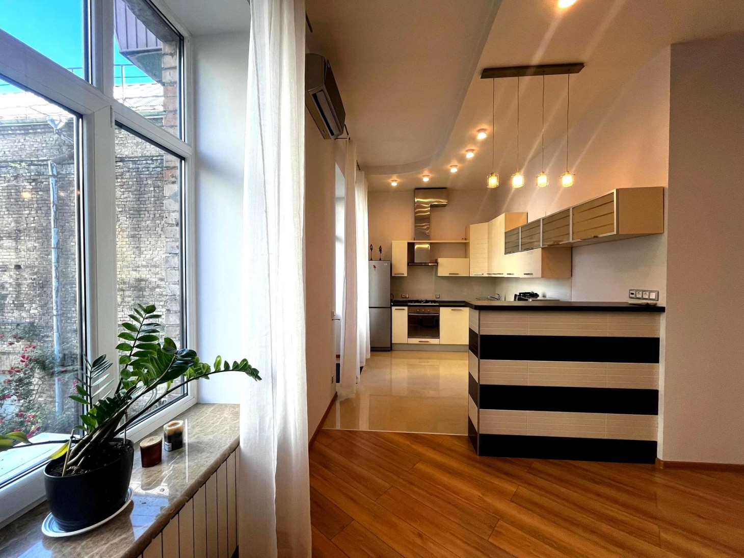 Аренда 2к квартиры в Киеве,  Терещенковская ул., 7 13