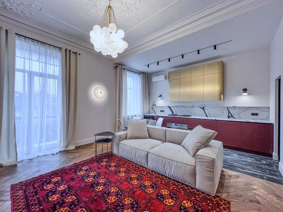 Аренда 3к квартиры в Киеве,  Михайловская ул., 24А 0