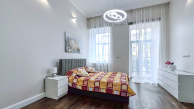 Богдана Ступки ул. (Станиславского ул.) 3 sub 5