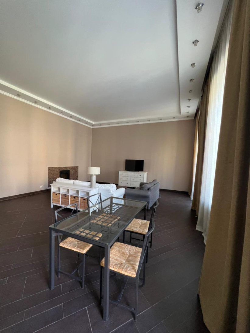 Аренда 4к квартиры в Киеве,  Заньковецкой ул., 7 7