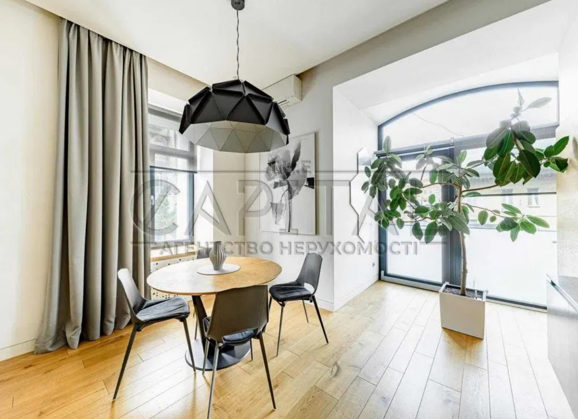Продажа 2к квартиры в Киеве, Лютеранская ул., 7/10 1