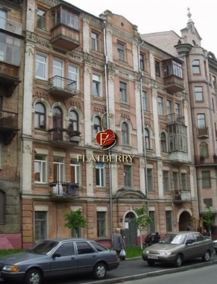 Продажа 2к квартиры в Киеве, Богдана Хмельницкого ул., 63 1