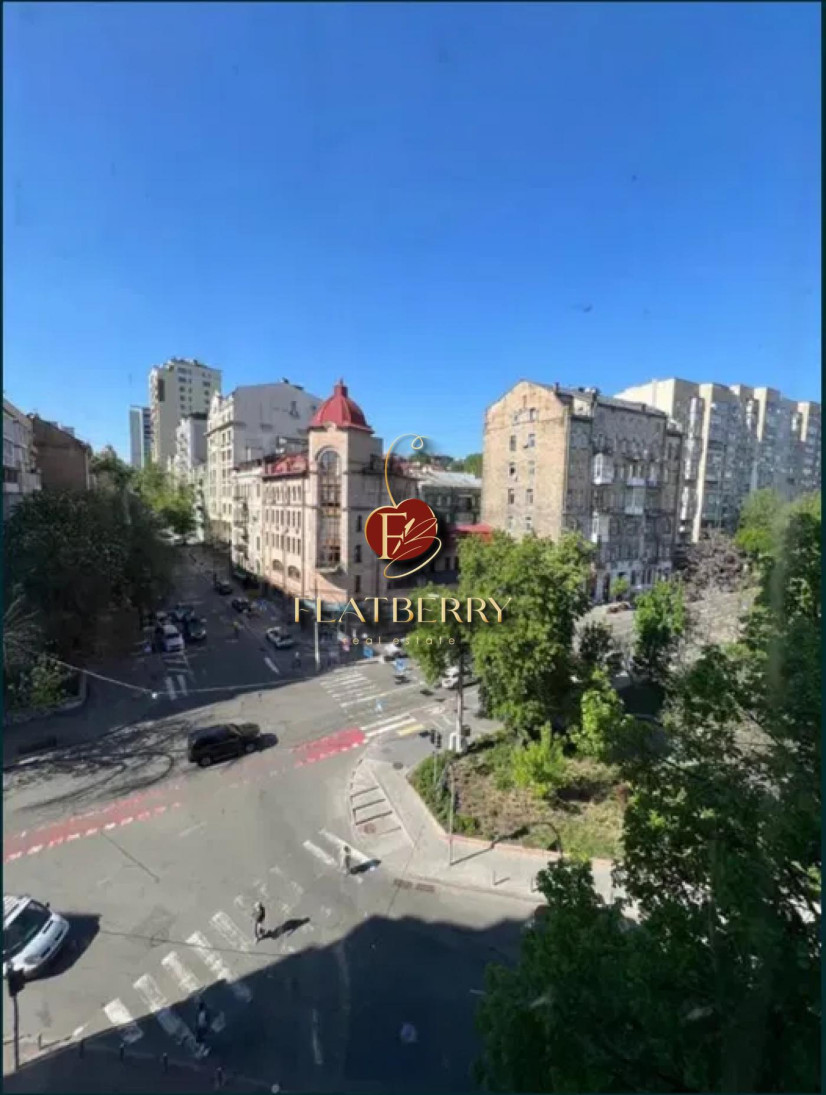 Продажа 2к квартиры в Киеве, Богдана Хмельницкого ул., 63 2