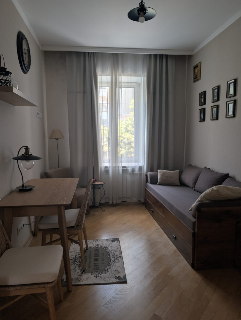 Аренда 3к квартиры в Киеве, Лысенко ул., 3 5
