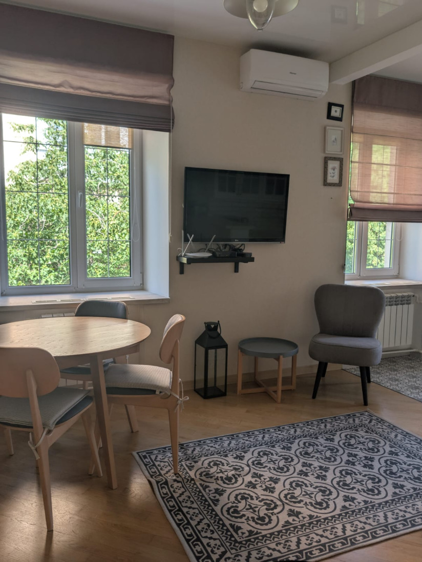 Аренда 3к квартиры в Киеве, Лысенко ул., 3 8