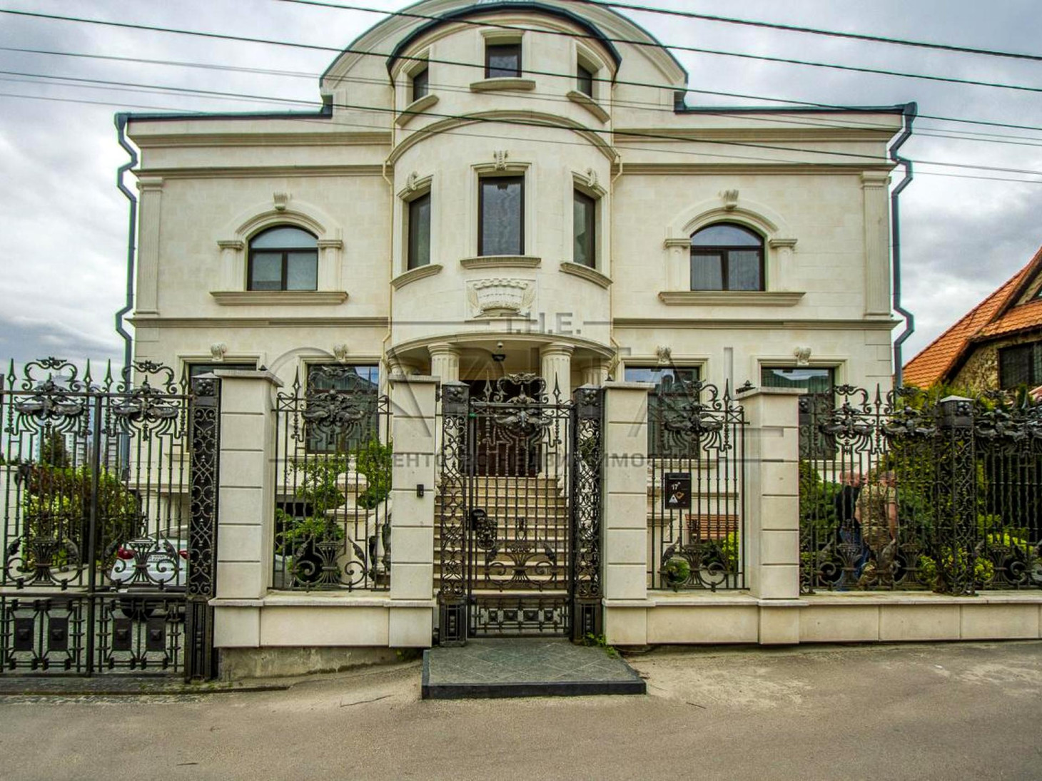 Аренда 8к дома в Киеве,  Зверинецкая ул., 17 0